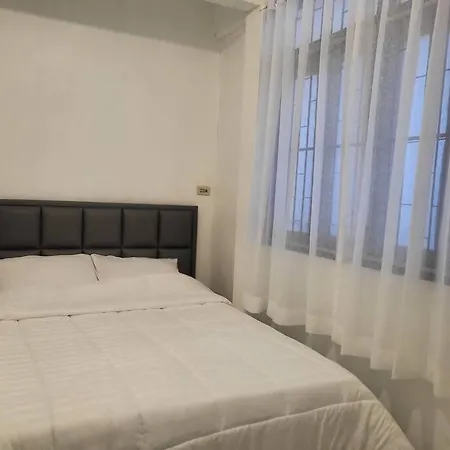 Aunty Thong\'S House